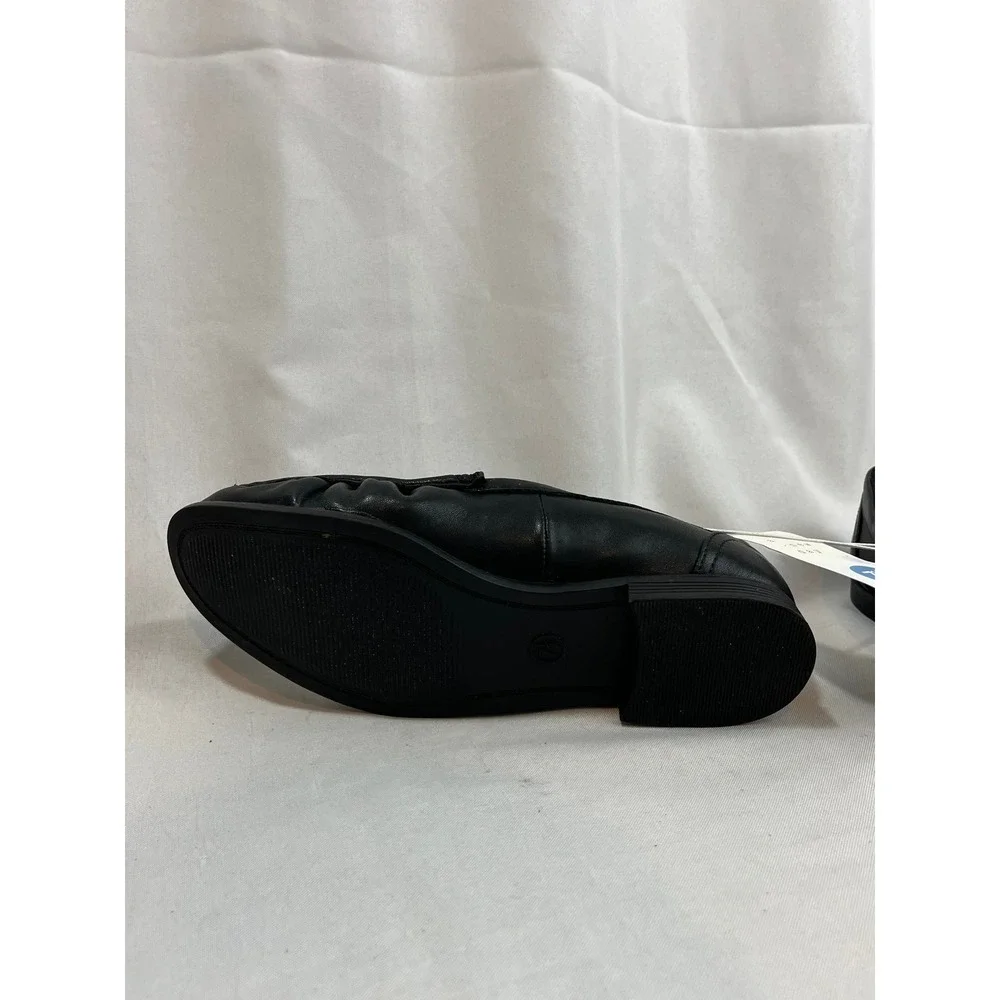 A‎ New Day Womens Black Faux Leather Slip On Loafers Flats Size 7.5 New